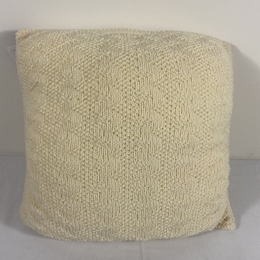 CREAM KNIT PILLOW C