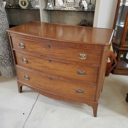 3 DRAWER DOVE TAILED DRESSER