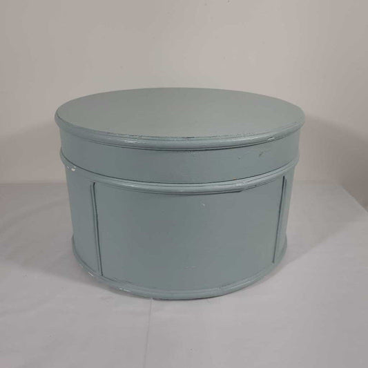 ROUND BLUE HAT BOX