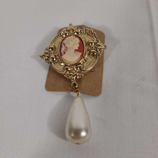 VTG CAMEO BROOCH