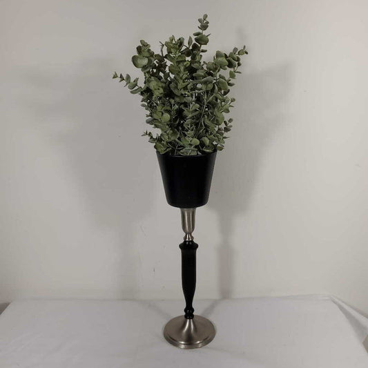 FAUX EUCALYPTUS IN SILVER & BLACK HOLDER