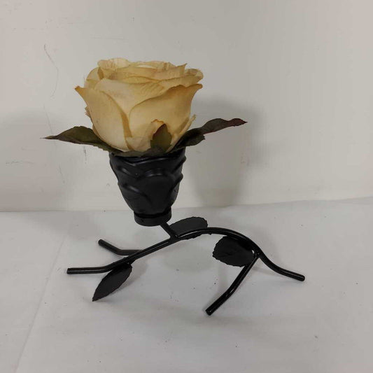 METAL BASE W/CREAM ROSE & LEAVES