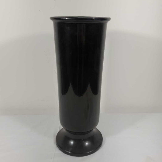 BLACK VASE