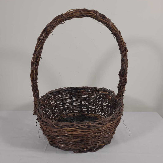 LG WOVEN BASKET