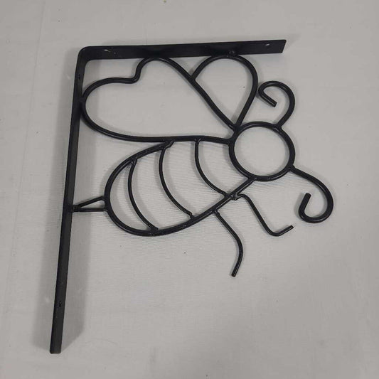 BEE BRACKET