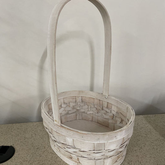 WHITE HANDLED WOVEN BASKET