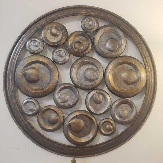 ROUND TIN WALL DECOR