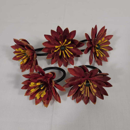 S/5 METAL RED FLOWER NAPKIN RINGS