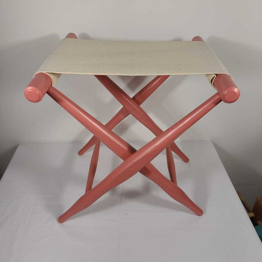 PINK WOOD LUGGAGE RACK