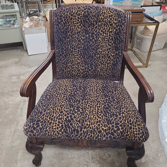 ANIMAL PRINT ACCENT CHAIR