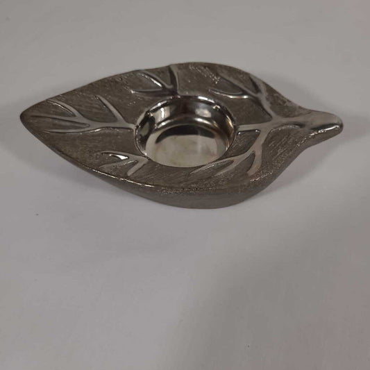 LEAF TEALIGHT HOLDER