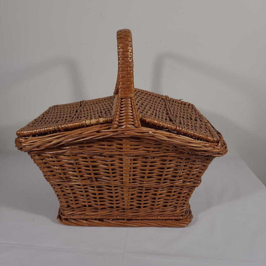 PICNIC BASKET