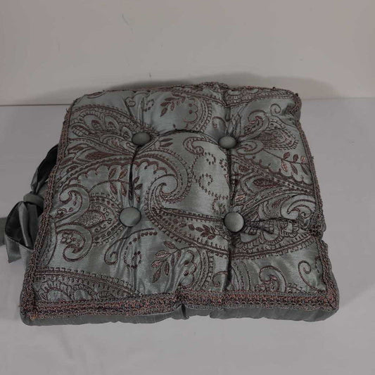 EMBROIDERED SEAT CUSHION