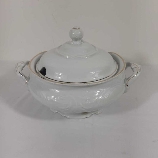 WAWEL LIDDED SERVING TUREEN