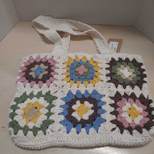 CROCHETED GRANNY SQUARE TOTE BAG