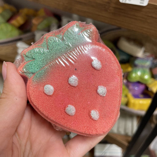 BATH BOMB - STRAWBERRY