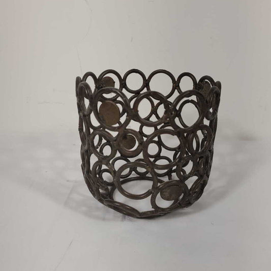 METAL CIRCLE CANDLE HOLDER