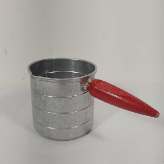 VTG MEASURING CUP W/WOODEN HANDLE