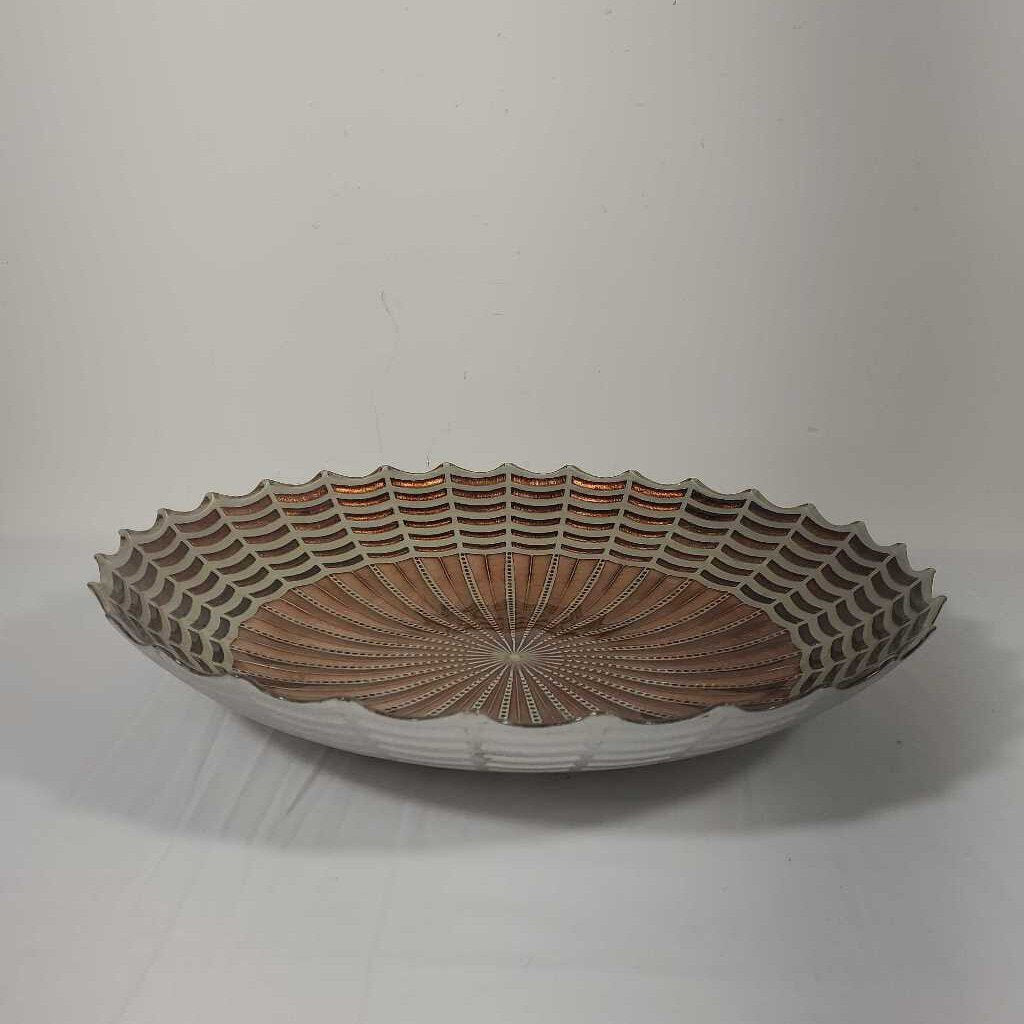 LG GOLD SCALLOPED BOWL