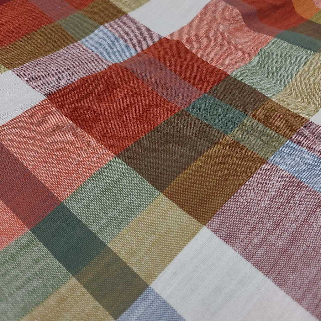 60" ROUND PLAID TABLECLOTH