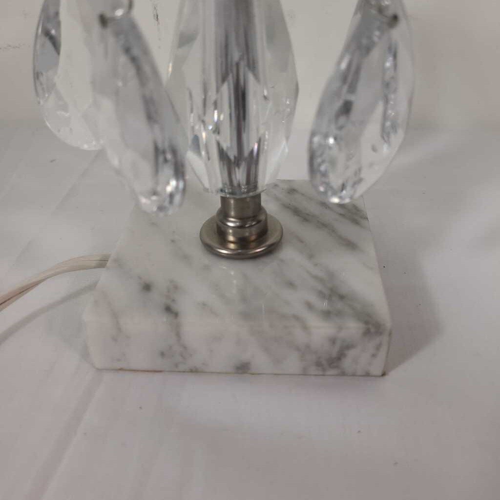 VTG CRYSTAL HURRICAN LAMP W/MARBLE BASE