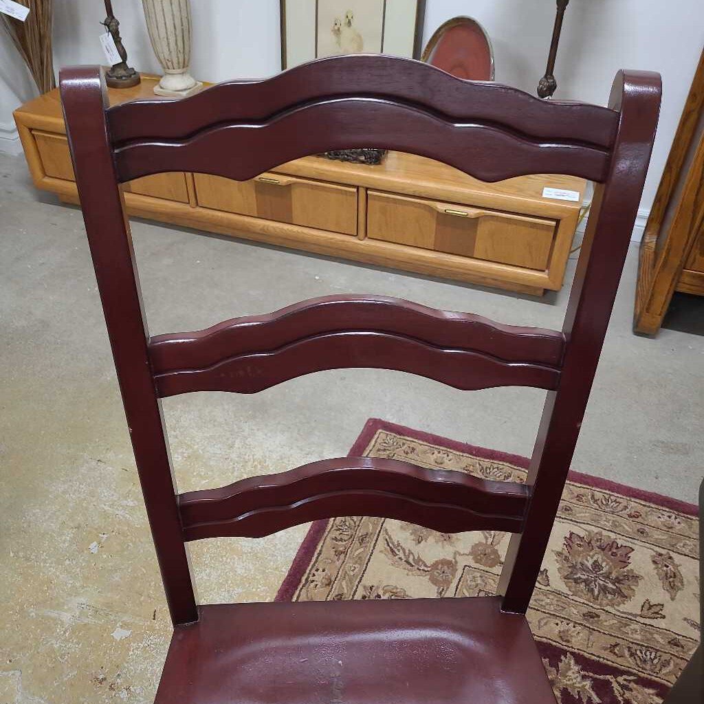 RED WOOD DINING CHAIR