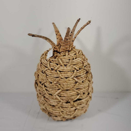 RATTAN PINEAPPLE