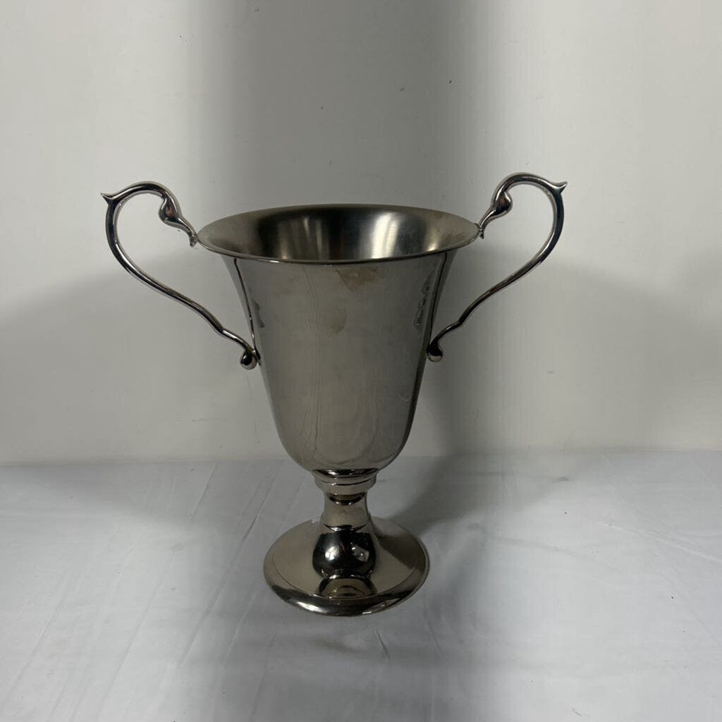 SILVER URN/TROPHY CUP