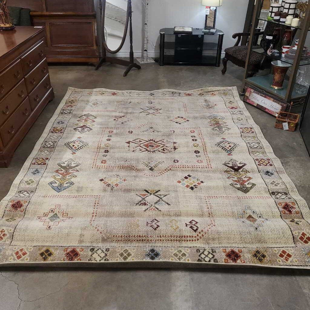 8' X 10' AREA RUG