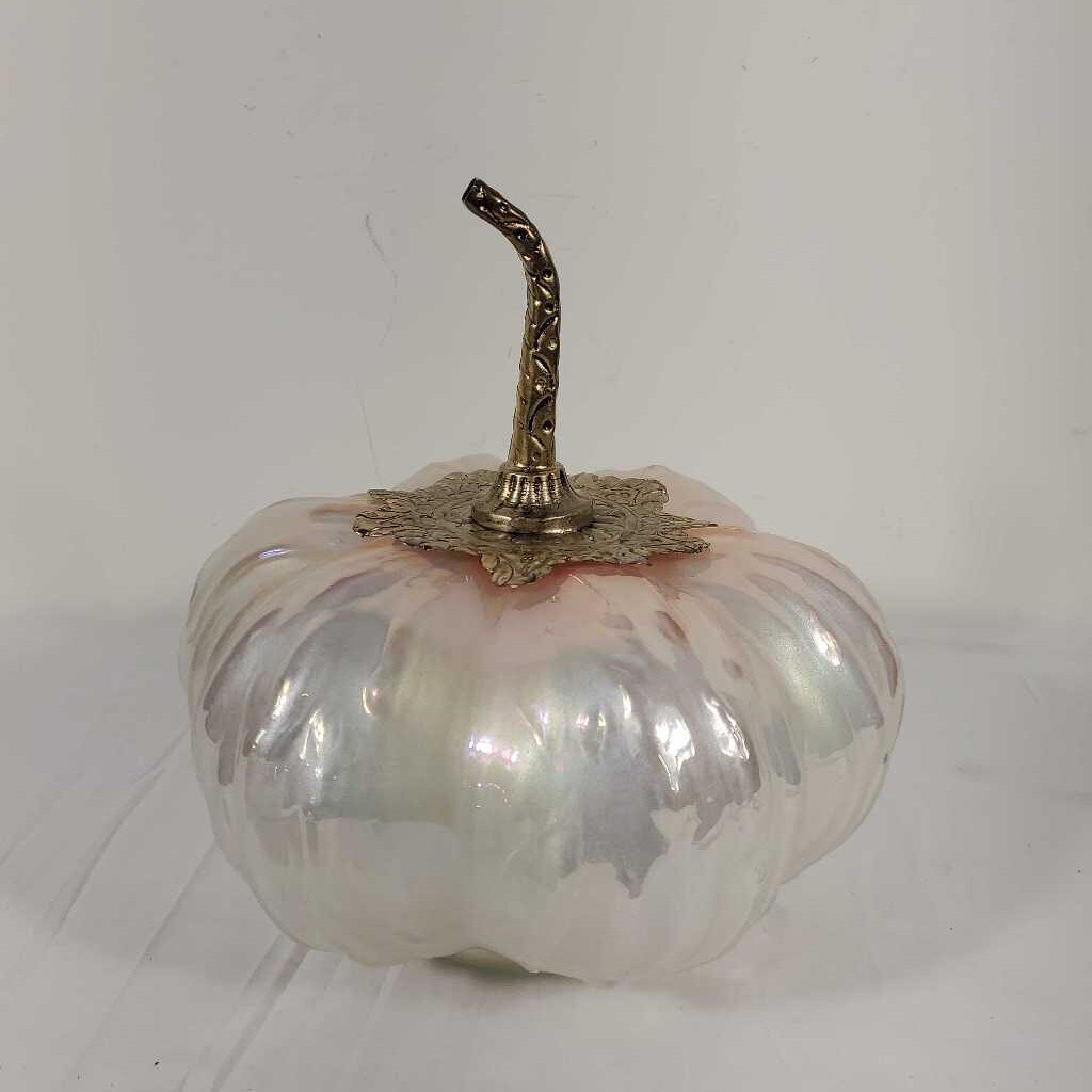 GLASS PUMPKIN - OPALESCENT W/ORNATE STEM