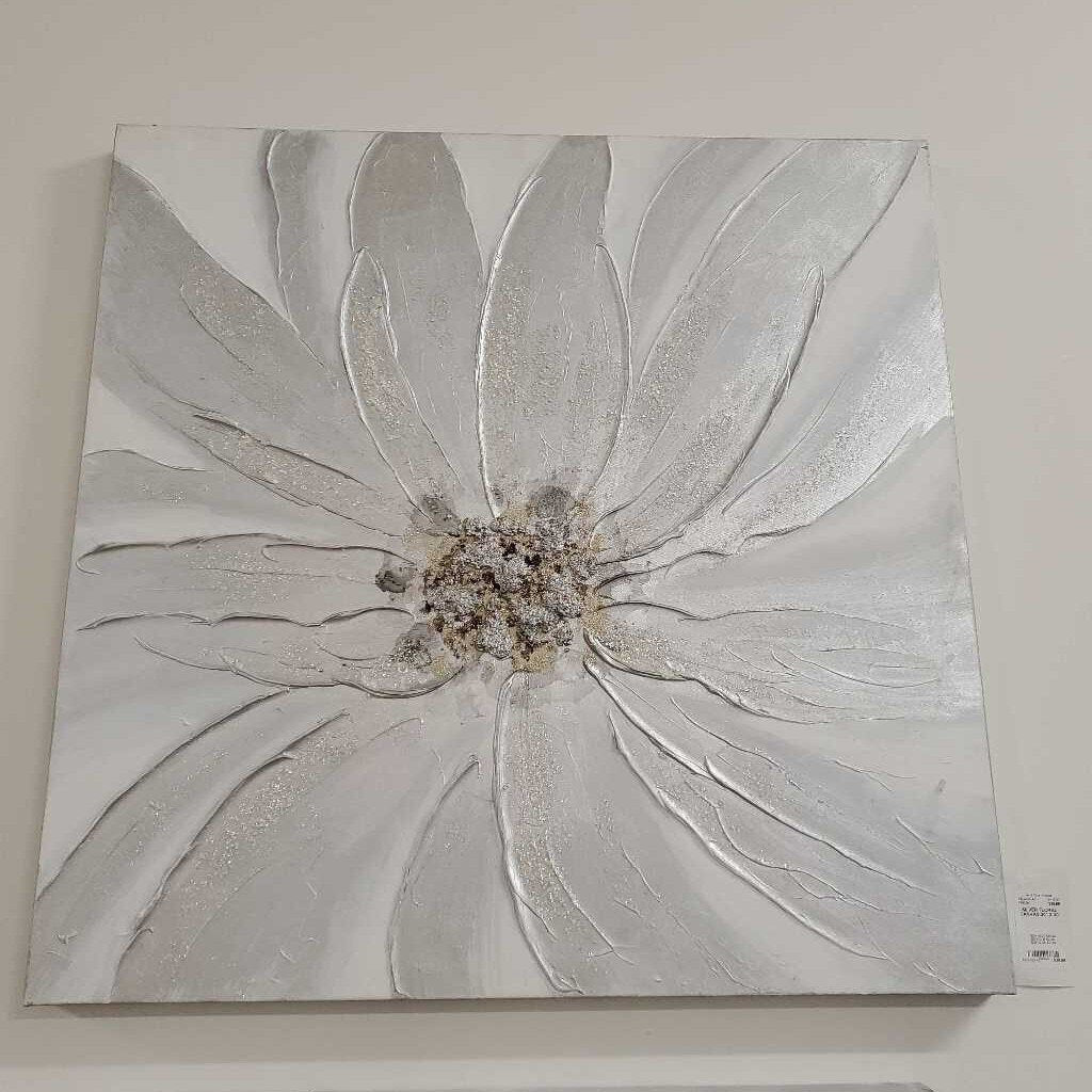 SILVER FLORAL CANVAS