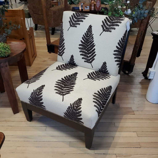 BEIGE & BROWN FERN ARMLESS CHAIR