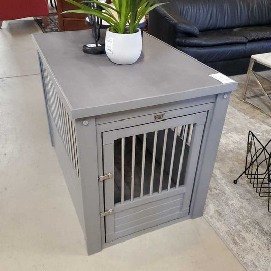 PET CRATE END TABLE