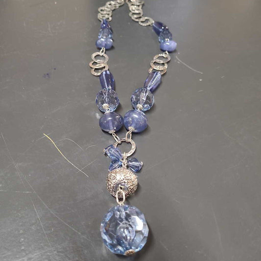 CHICO'S BLUE NECKLACE