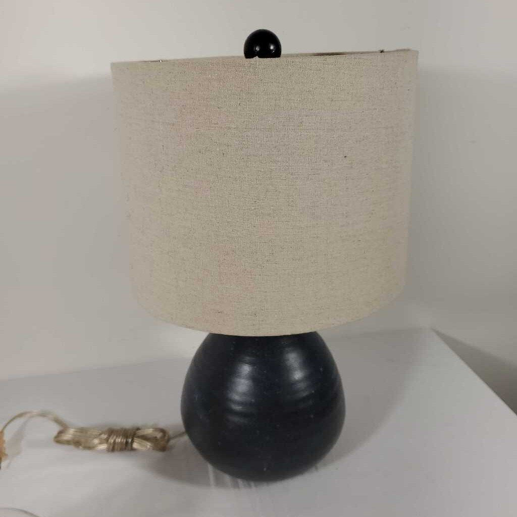 BLUE SPECKLED TABLE LAMP