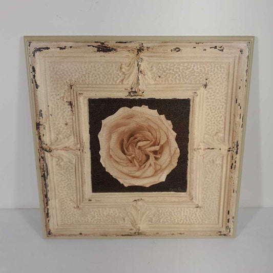 FLORAL PLAQUE B