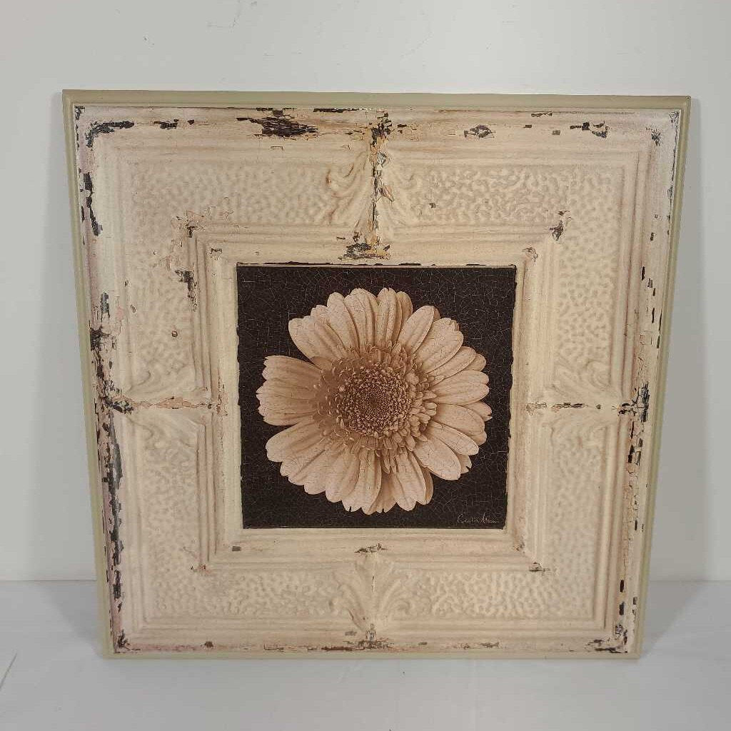 FLORAL PLAQUE D