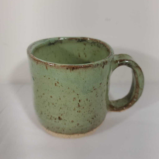 SM GREEN POTTERY MUG