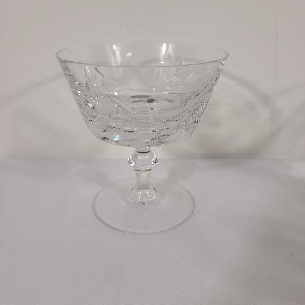 S/8 PINWHEEL CHAMPAGNE GLASSES