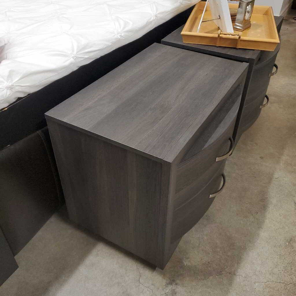 GREY TONE NIGHTSTAND