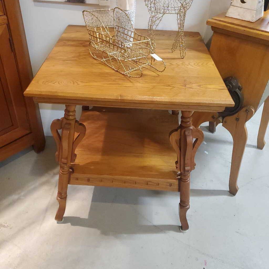 OAK PARLOUR TABLE