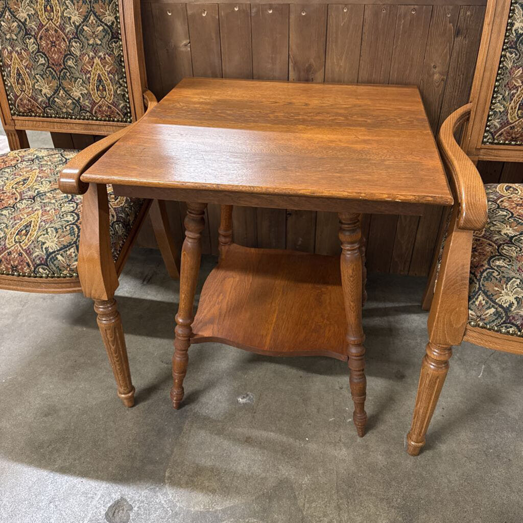 SOLID OAK PARLOR TABLE