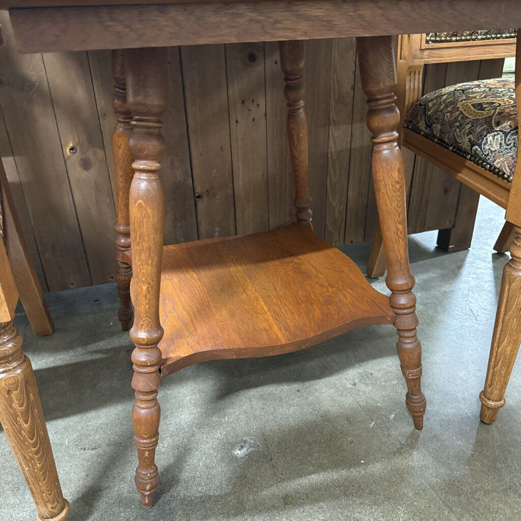 SOLID OAK PARLOR TABLE