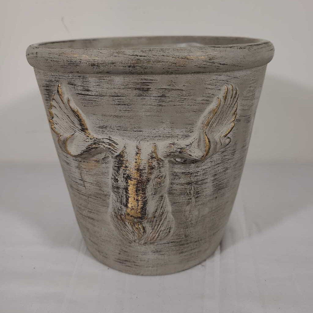 CEMENT POT W/ MOOSE