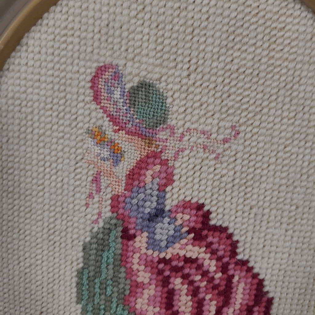 VTG NEEDLE POINT IN OVAL FRAME~WOMAN