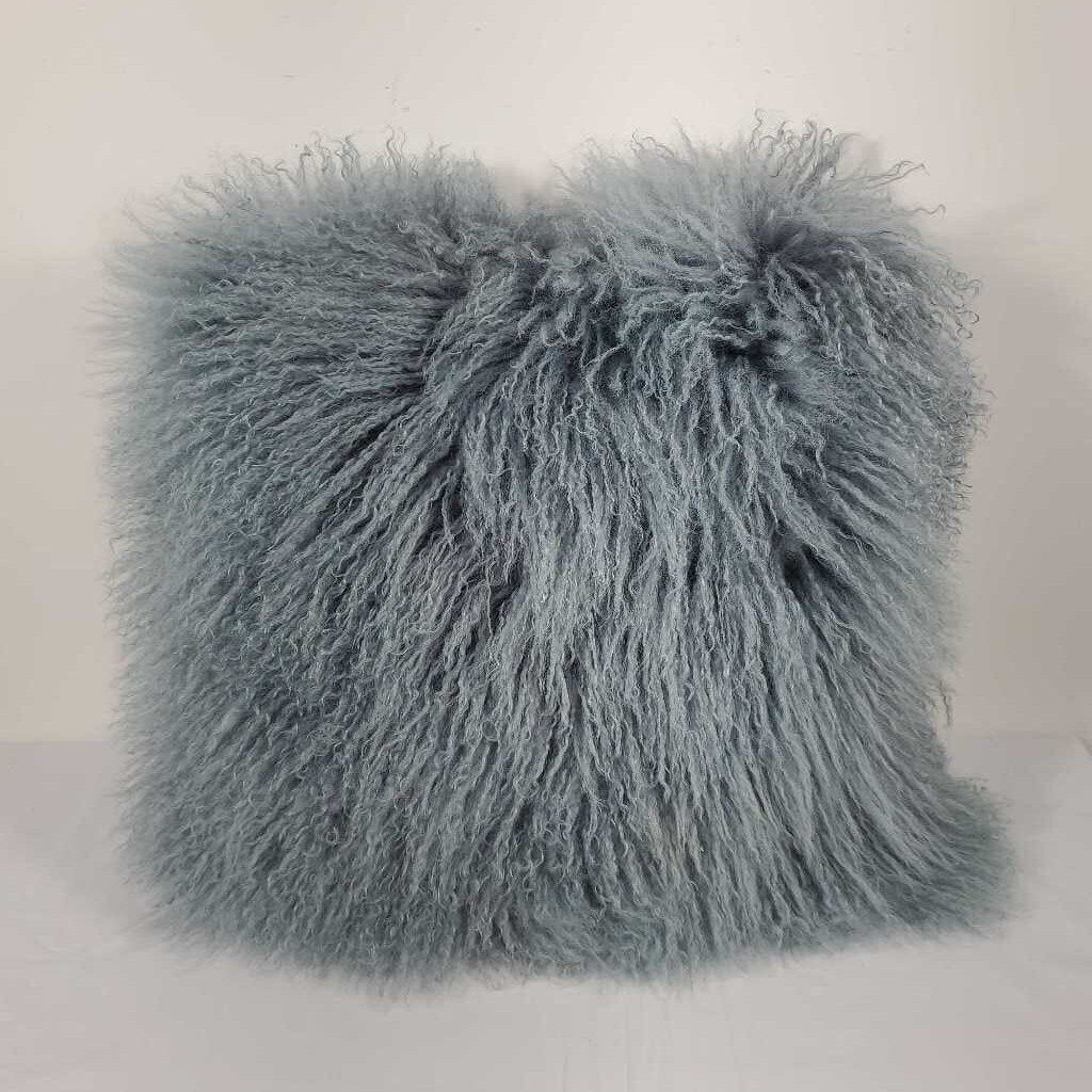 GREY FAUX SHEEPSKIN PILLOW