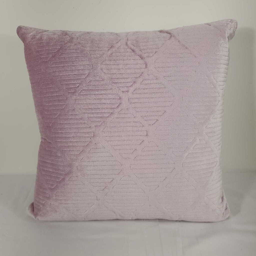 LILAC VELVET PILLOW