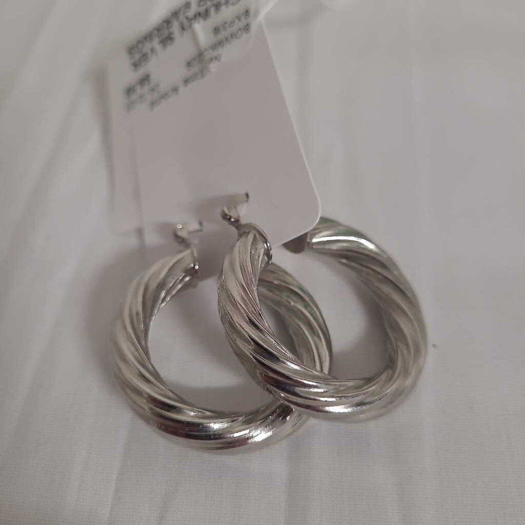 CHUNKY SILVER HOOP EARRINGS