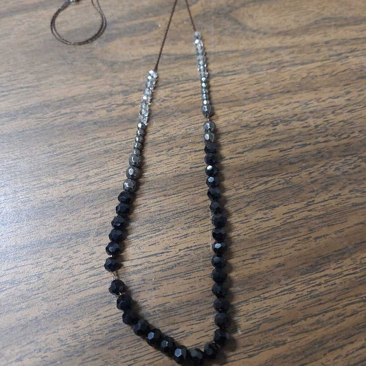 BLACK & SILVER BEAD NECKLACE