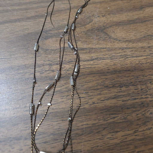 MULTI STRAND NECKLACE W/SILVER BEADS